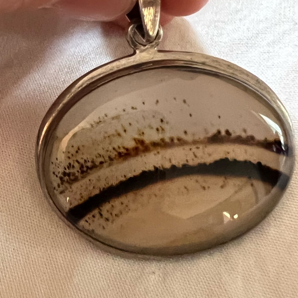 Agate pendant